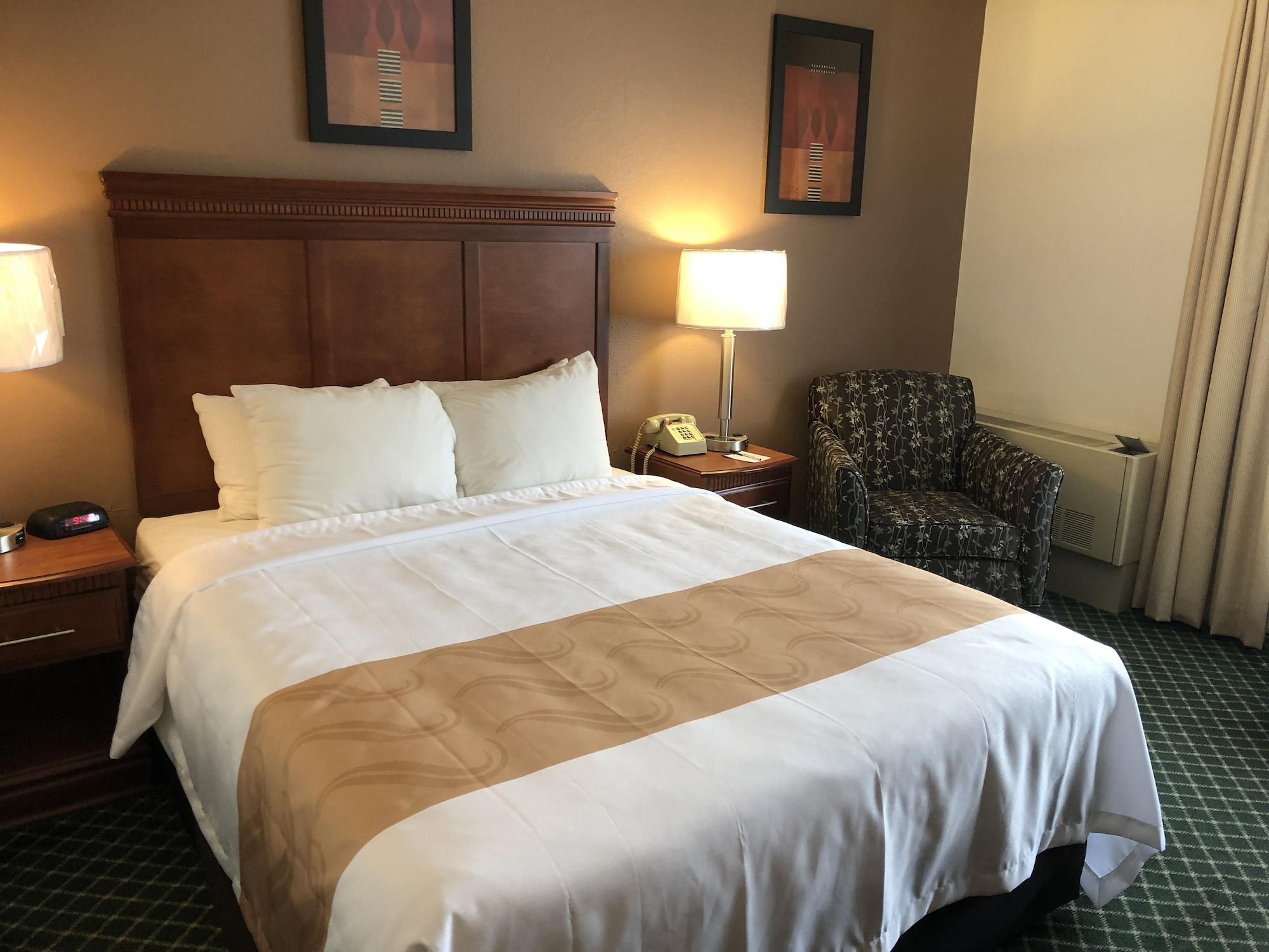 Quality Inn Colchester - Берлингтон Экстерьер фото