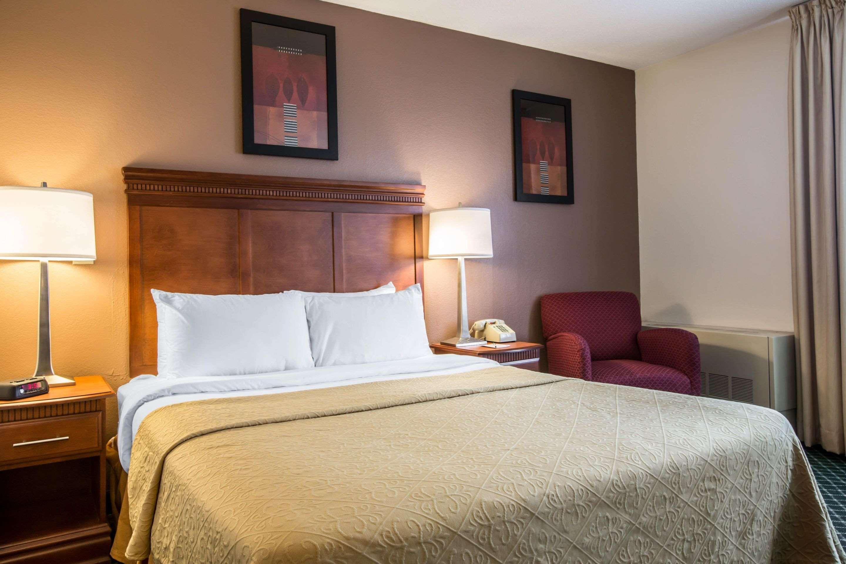 Quality Inn Colchester - Берлингтон Экстерьер фото