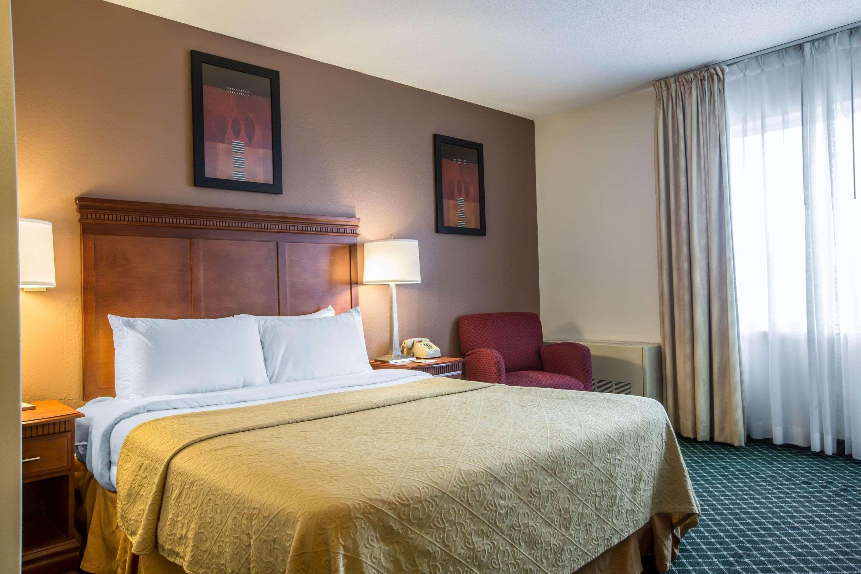 Quality Inn Colchester - Берлингтон Экстерьер фото