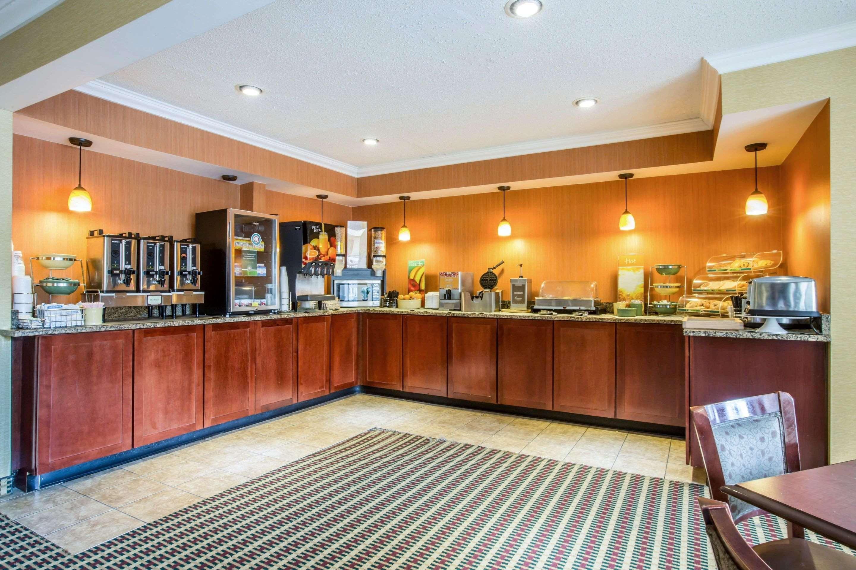 Quality Inn Colchester - Берлингтон Экстерьер фото