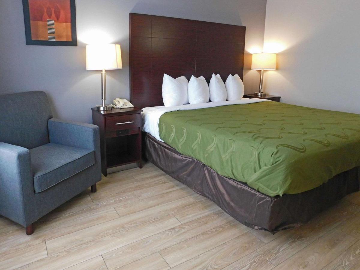 Quality Inn Colchester - Берлингтон Экстерьер фото