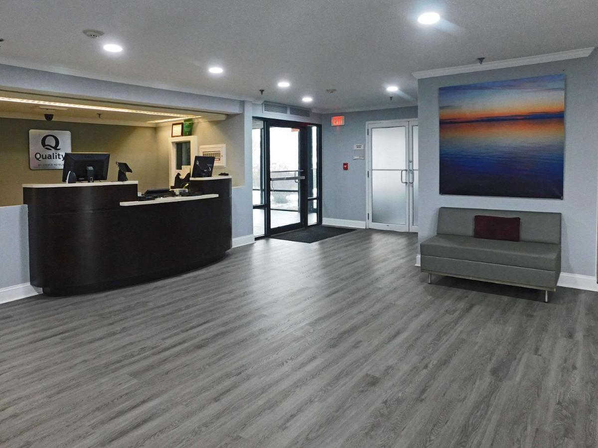 Quality Inn Colchester - Берлингтон Экстерьер фото