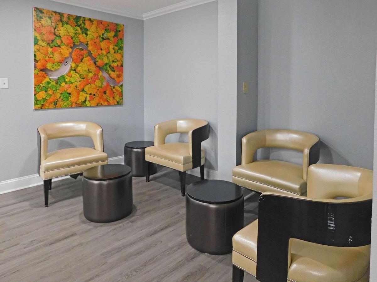 Quality Inn Colchester - Берлингтон Экстерьер фото