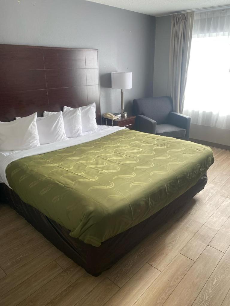 Quality Inn Colchester - Берлингтон Экстерьер фото