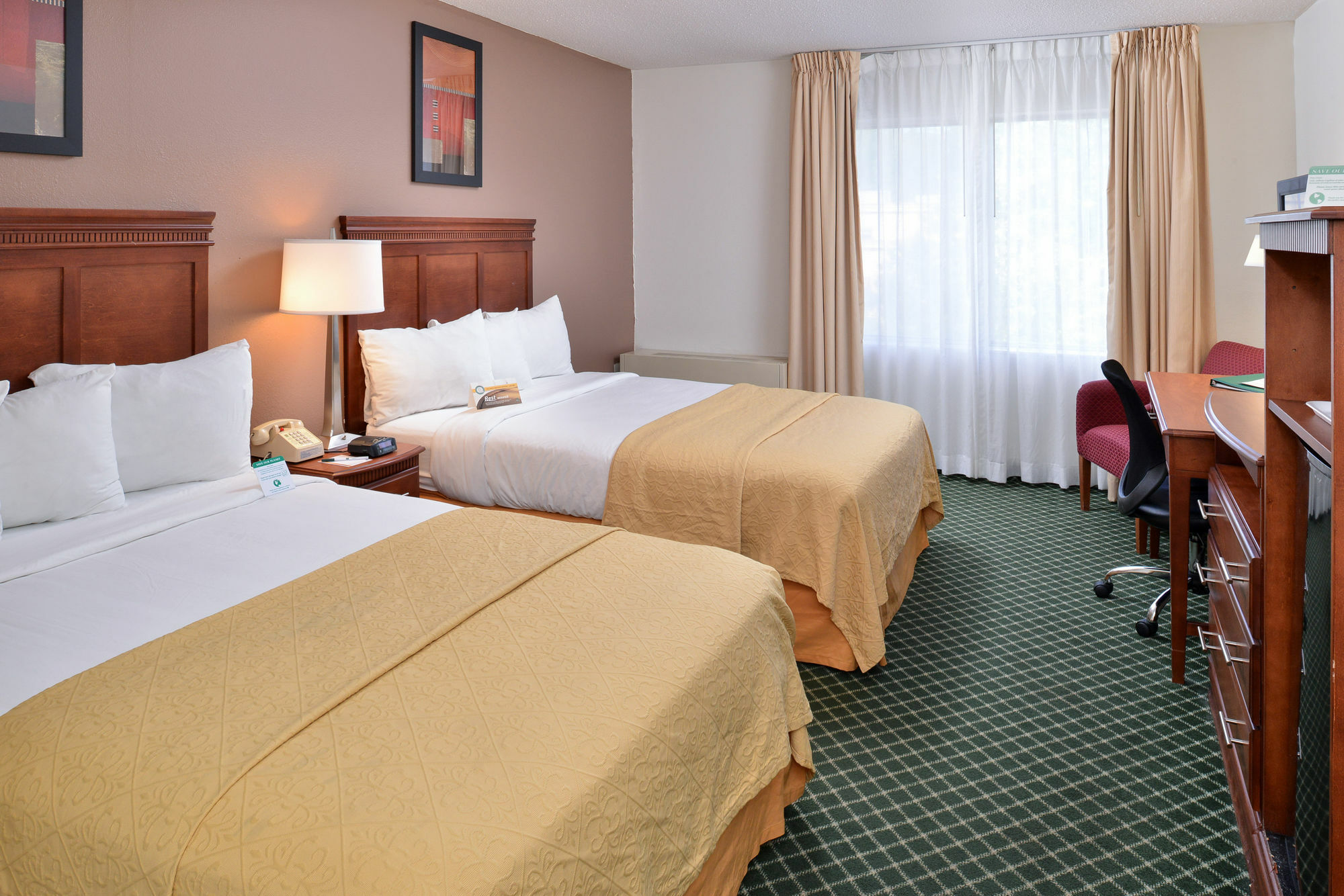 Quality Inn Colchester - Берлингтон Экстерьер фото