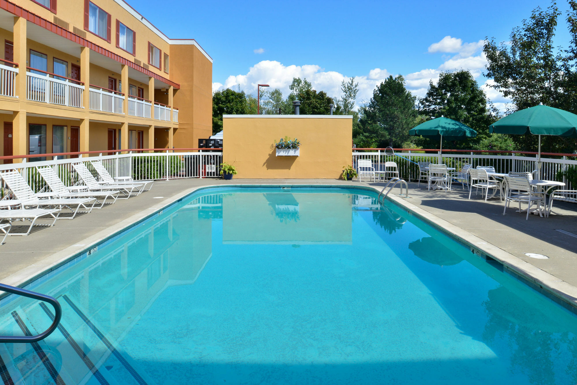 Quality Inn Colchester - Берлингтон Экстерьер фото